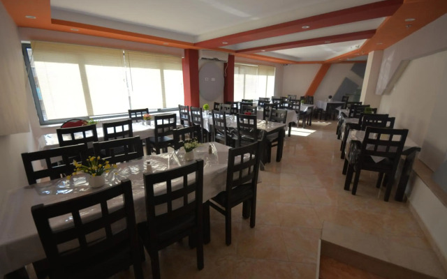 New Metropole Hotel