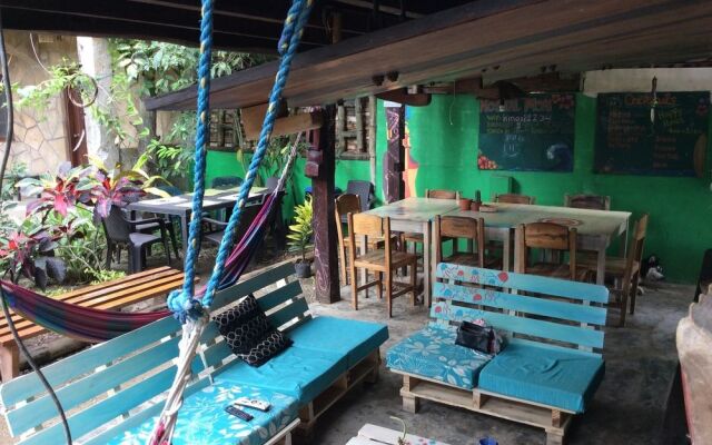 Hostal Moai