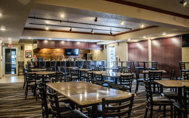 Cobblestone Suites Oshkosh