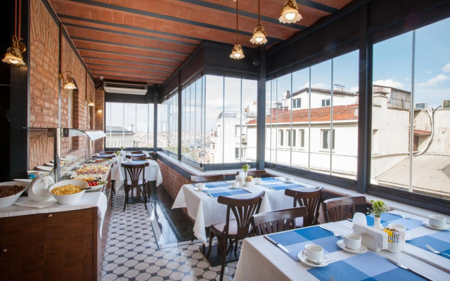 Hotel Pera Parma