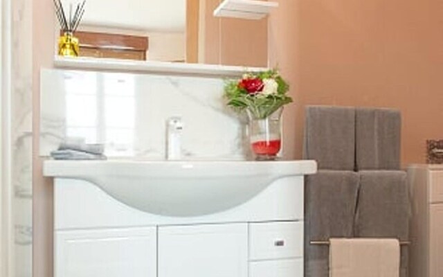 Apartment With 2 Bedrooms in Lignières, With Wifi