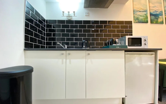 Modern studios Close to Hyde Park