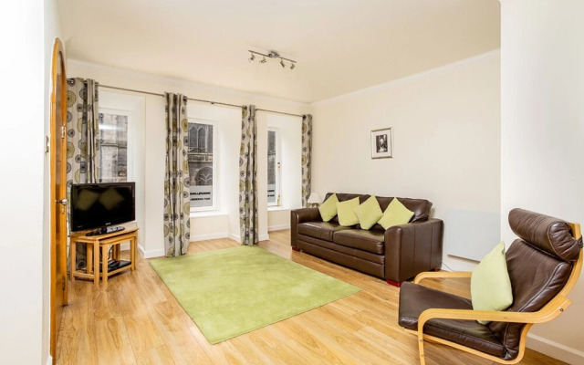 St Giles Advocates Close apartment