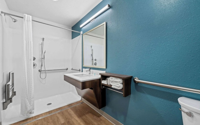 Woodspring Suites Loves Park Rockford