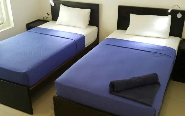 Hangover Hostels Airport @ Katunayake