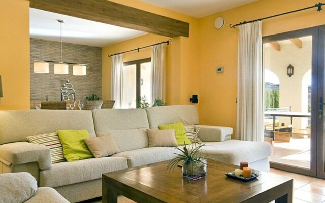 Villa - 3 Bedrooms with Pool and WiFi - 106443