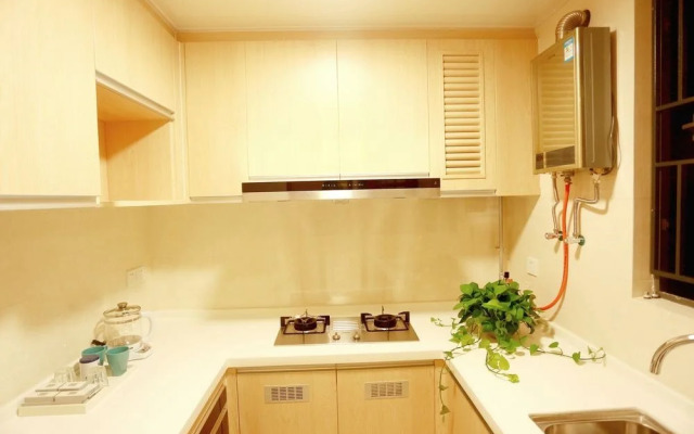 She He Apartment Nanshan Center Branch