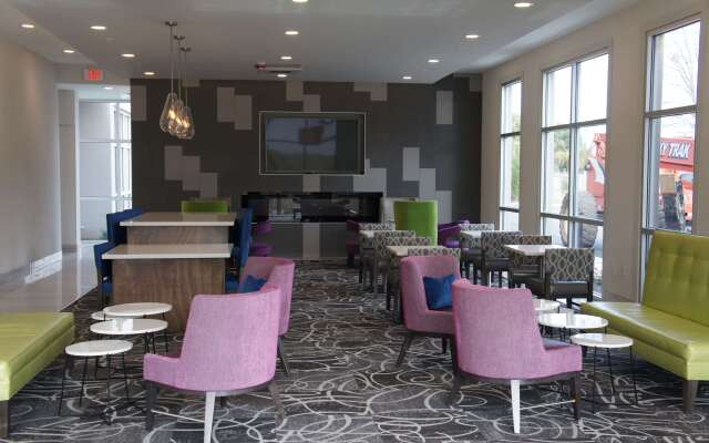 La Quinta Inn & Suites by Wyndham Mobile