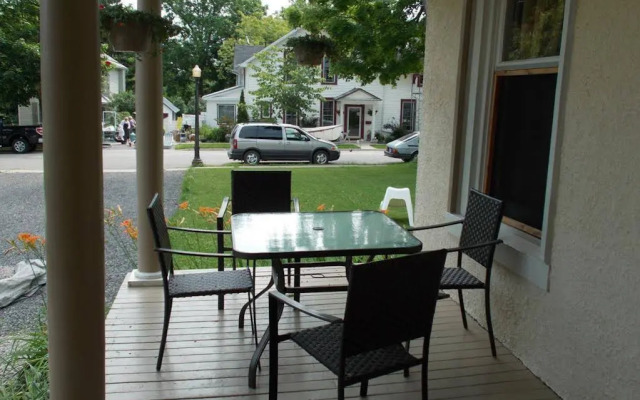 Absolute 1000 Islands Suites