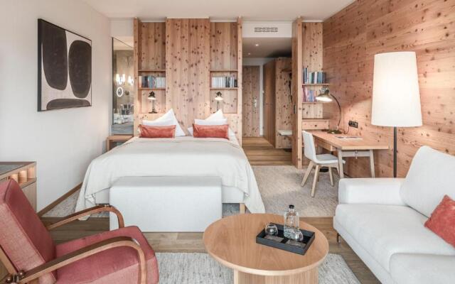 NIDUM - Casual Luxury Hotel