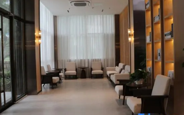 Tarshan Banyuewan Hotel