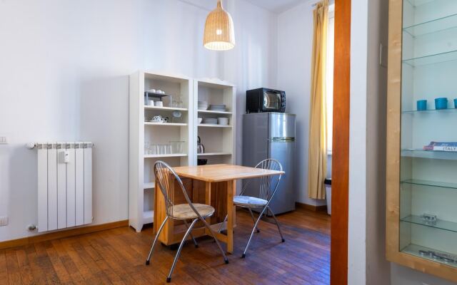 Casa Nica in Rome With 1 Bedrooms and 1 Bathrooms