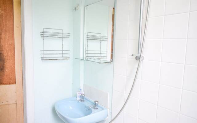 2 Bedroom Apartment Close to Edinburgh City Centre