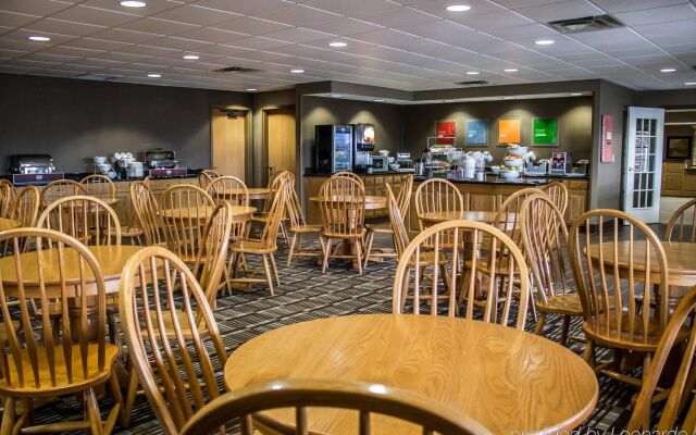 Comfort Suites Hotel and Conference Center