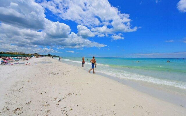 Our House at the Beach by Beachside Mgt