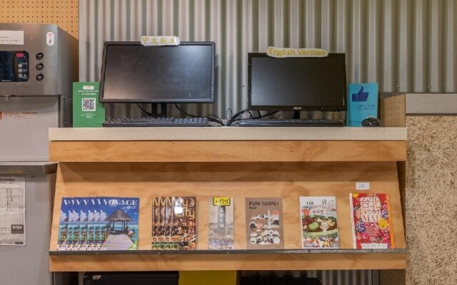Bouti City Capsule Inn - Hostel