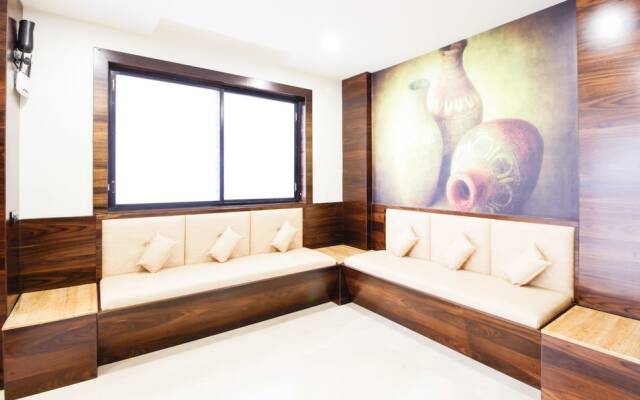 Imax Inn by OYO Rooms