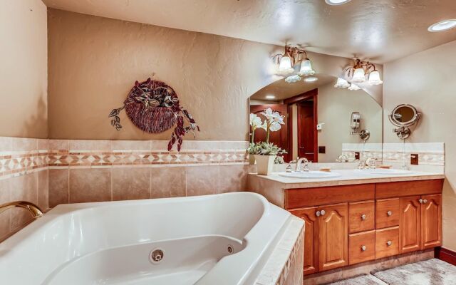 Four O'clock Somewhere