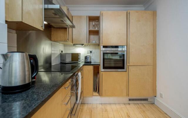 Earl's court 2 Bed Apartment Nevern Square 4