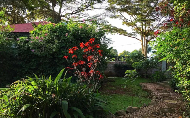 Gately Inn Entebbe