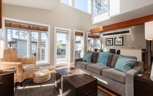 Cox Bay Beach Resort