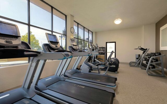 Embassy Suites Tulsa I-44