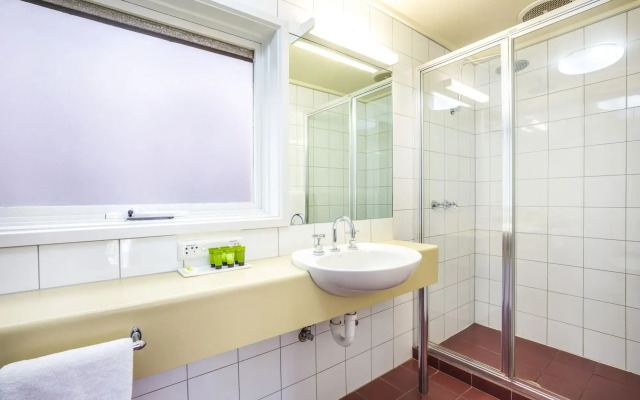 Nightcap at Ferntree Gully Hotel Motel