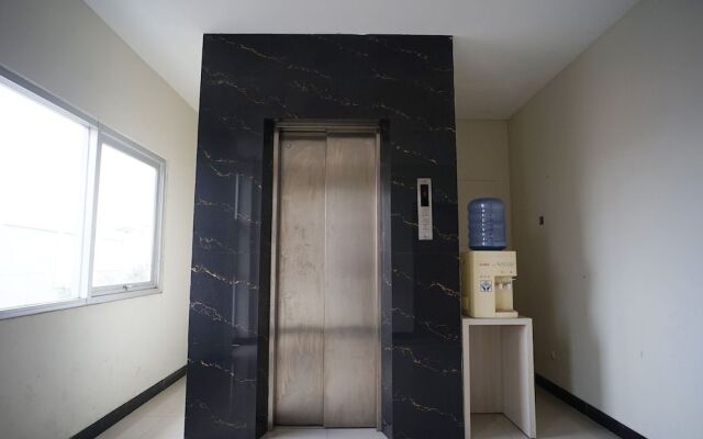 OYO 1647 Hotel Pavilliun 02