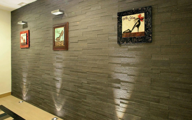 Class House