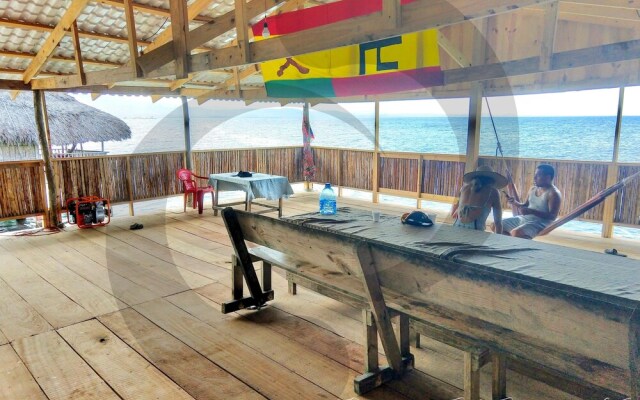 San Blas Private Beach Cabin