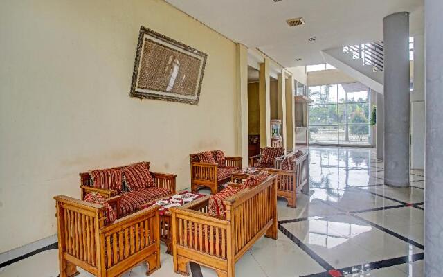 Hotel Sarbini by OYO