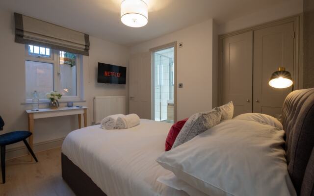 Kings House by Karah Boutiques