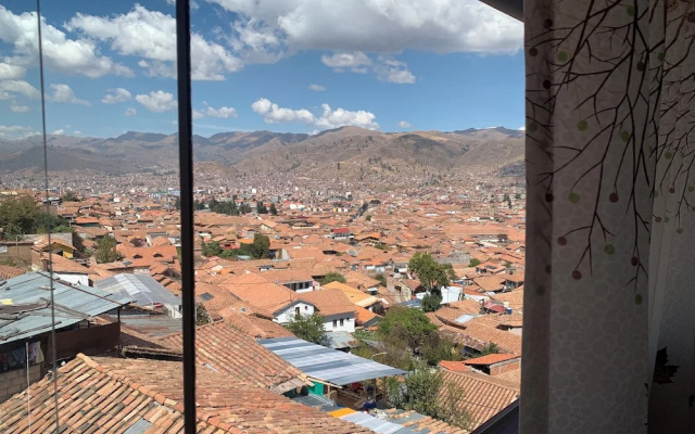 Summit Viewpoint House