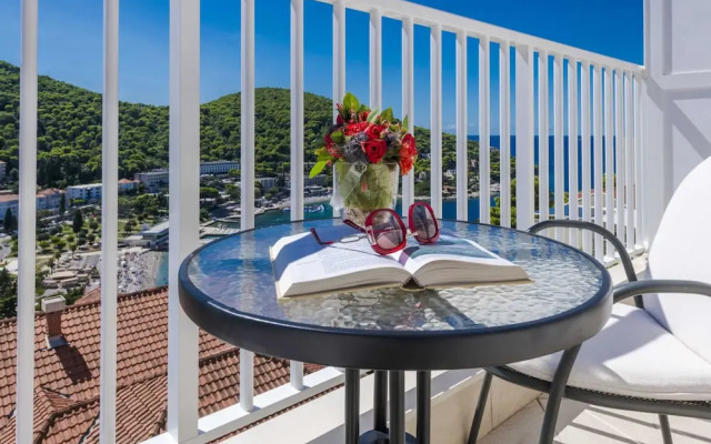 Green Hills Apartment