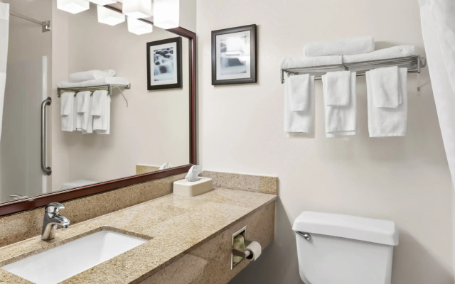 Quality Inn and Suites Springfield Southwest near I-72