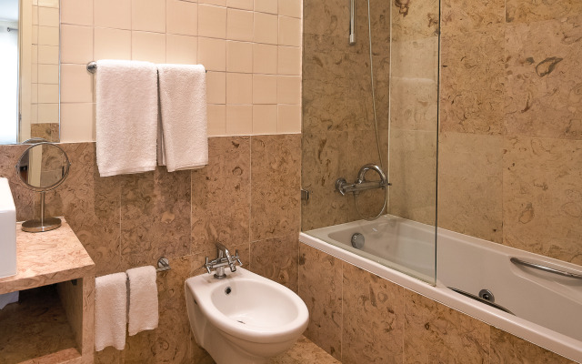 Domes Lake Residences