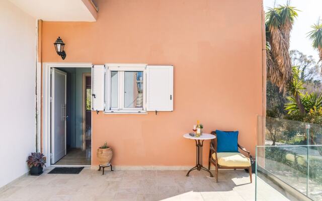 Lamda Apartments by Estia