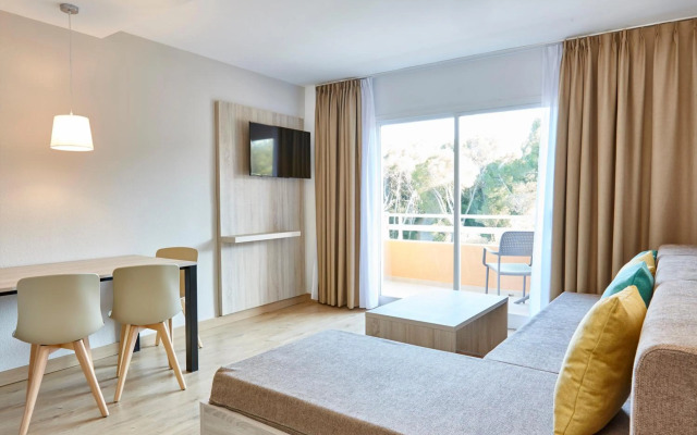 Universal Apartamentos Laguna Garden
