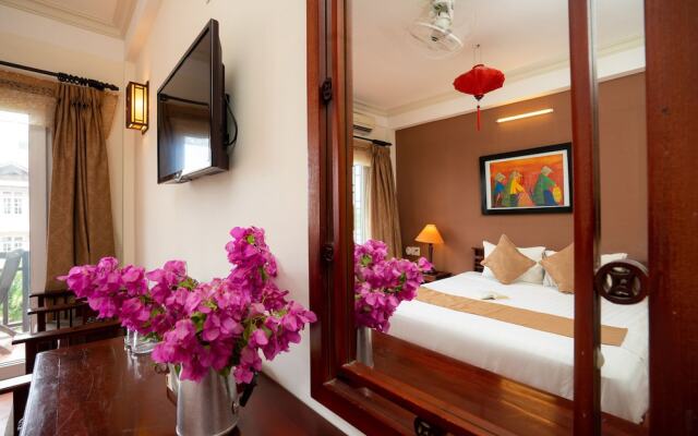 Cococha Hostel  Pool Club Adult Only