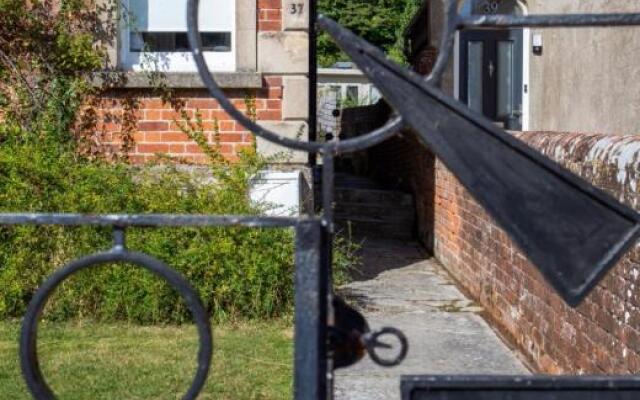 Bridport Garden Suite