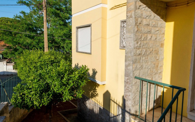 The Yellow House Cascais