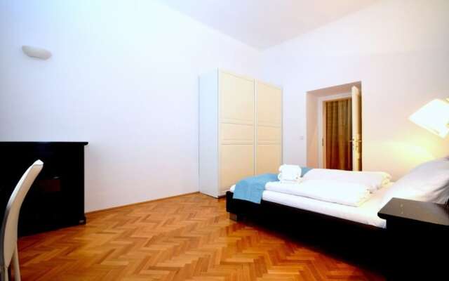 Vienna Residence Quiet Apartment With Space for up to 6 People