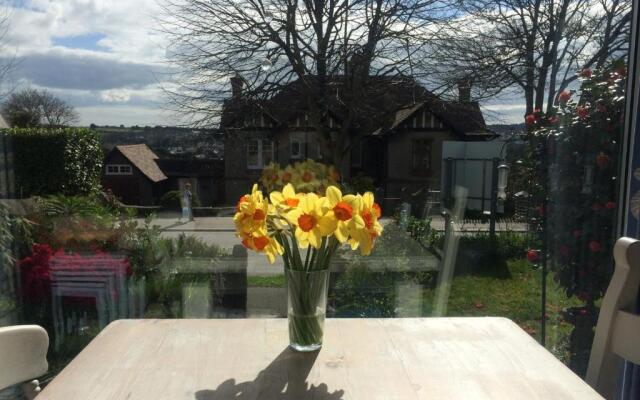Lyonesse Guest House