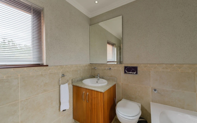 San Lameer Villa Rentals 14328
