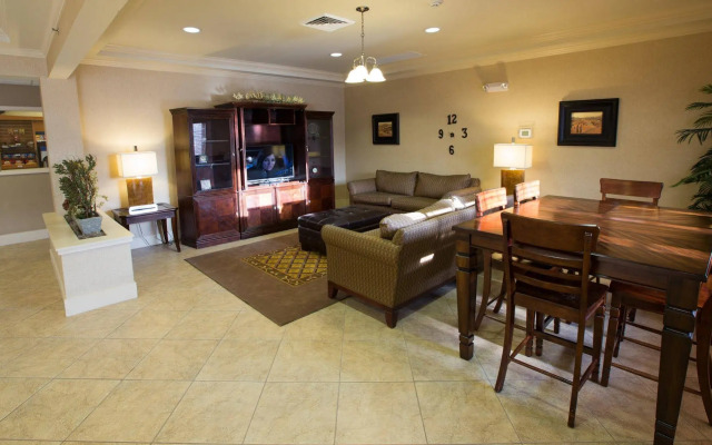 Candlewood Suites Springfield by IHG