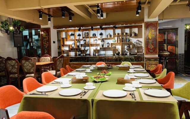 Lubhum Tsang Boutique Hotel