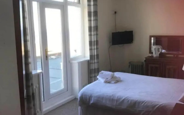 Hotel 242