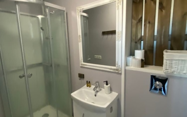 Skalarimi - Country House