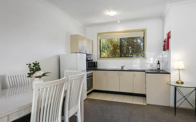 Potters Apartments