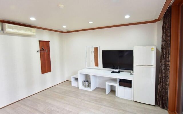 Tiffany Resortel